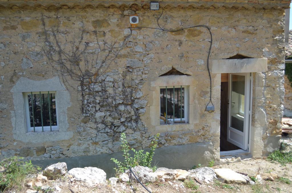 Gîtes La ferme accrochée à la colline Lagorce  Extérieur photo