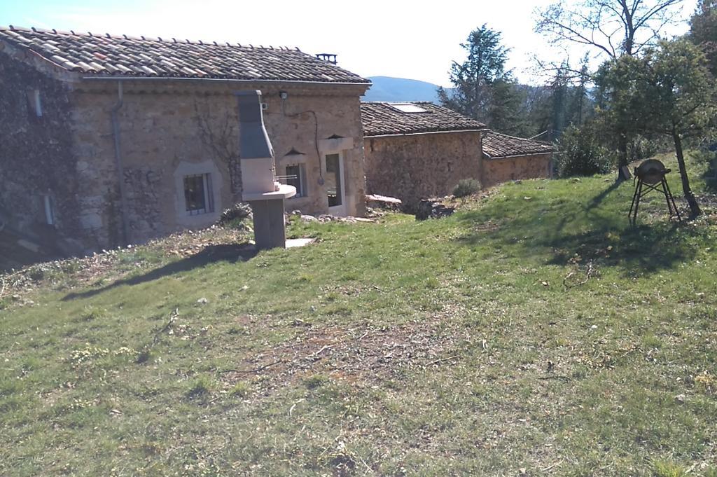 Gîtes La ferme accrochée à la colline Lagorce  Extérieur photo